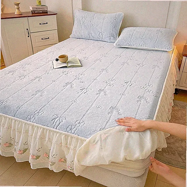 Flannel Fleece Fitted Bed Sheet Thick Warm Queen/King Size Bed Sheet with Skirt