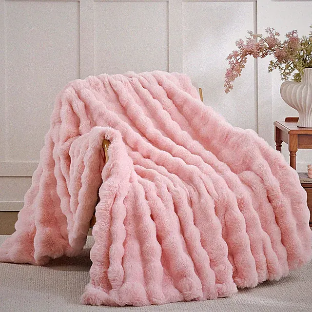 Smoofy Faux Fur Throw Blanket for Couch – Blush Pink Fluffy Cozy Rabbit Fleece